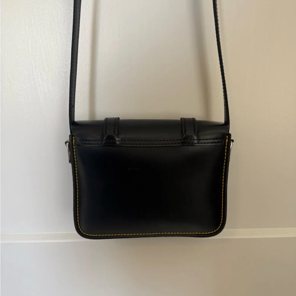 Small Dr Martens crossbody purse - Picture 5 of 8